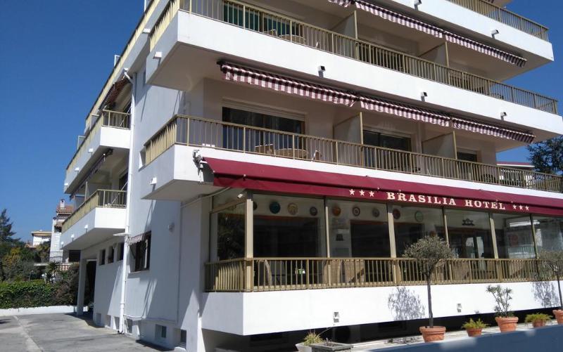 Hotel Restaurant Brasilia Cagnes-sur-Mer Exterior foto